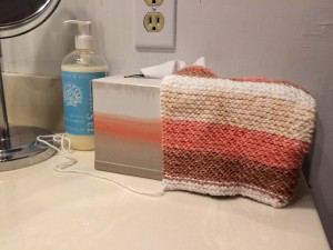 Knitted a tissue box
